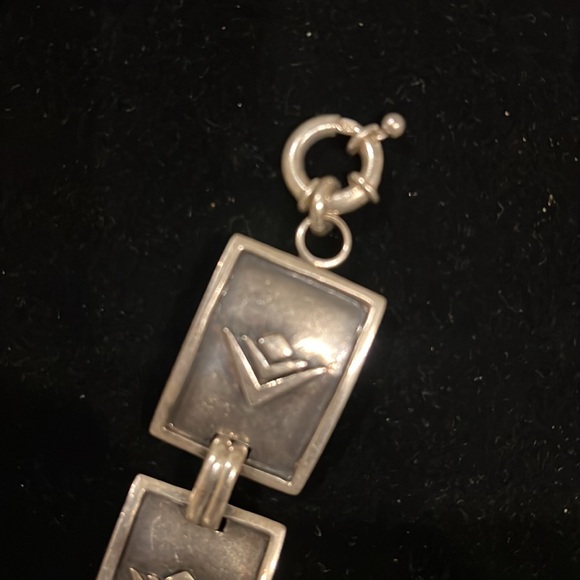 Silpada sterling silver logo bracelet - Picture 5 of 5